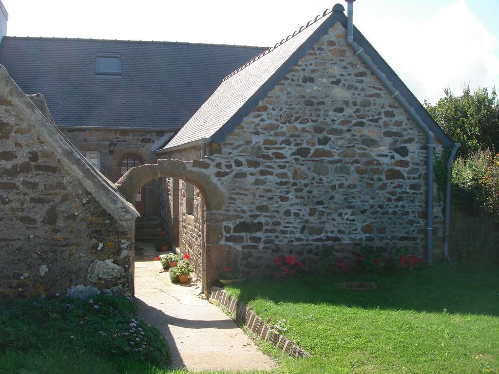 Les Hauts De Kerdrein Saint-Jean-du-Doigt Exterior photo